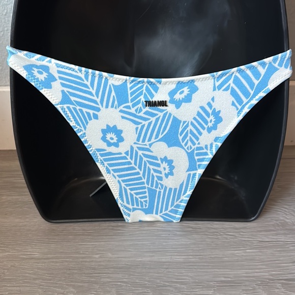 Arizona wild  String top with cheeky bottom set. - Picture 7 of 13